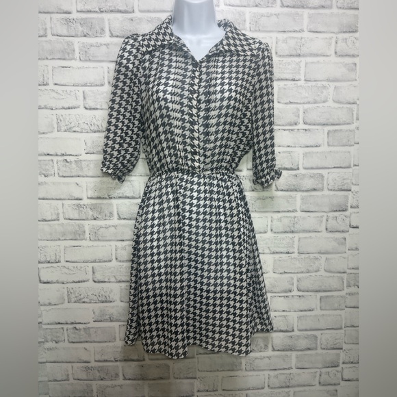 Kardashian Kollection Dresses & Skirts - Kardashian Kollection Black White Houndstooth Sheer Dress XS